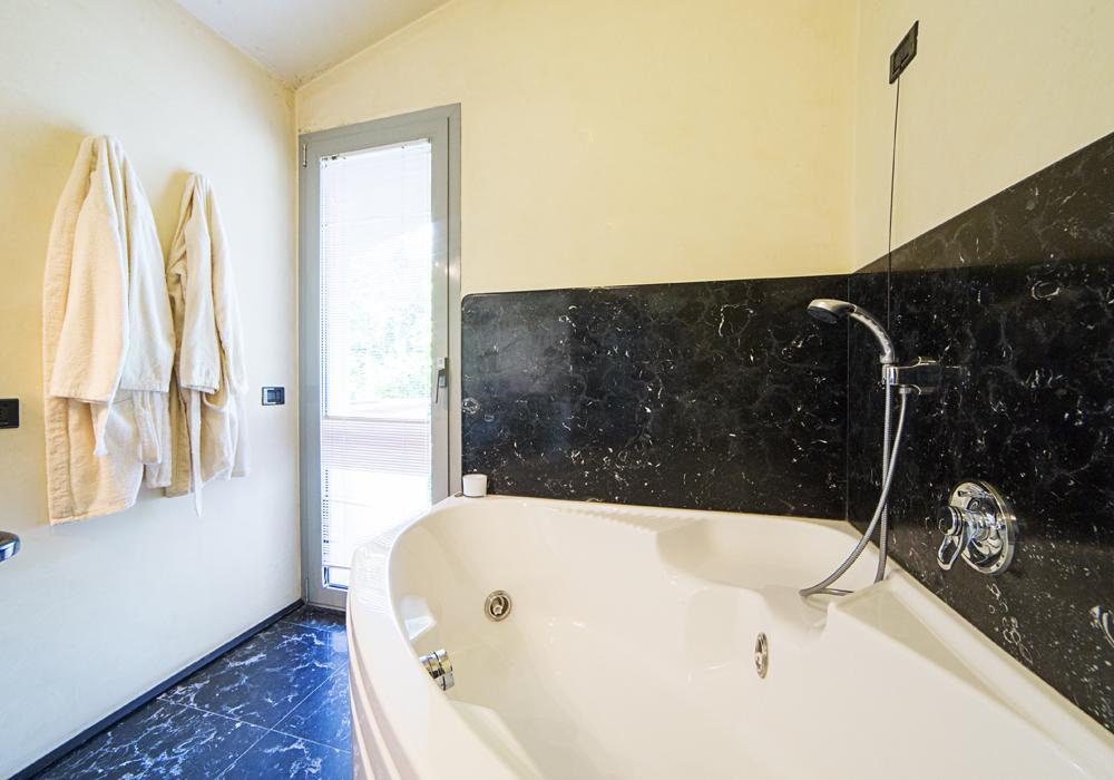 B&B Villa Adriano Ντεζεντσάνο ντελ Γκάρντα Εξωτερικό φωτογραφία