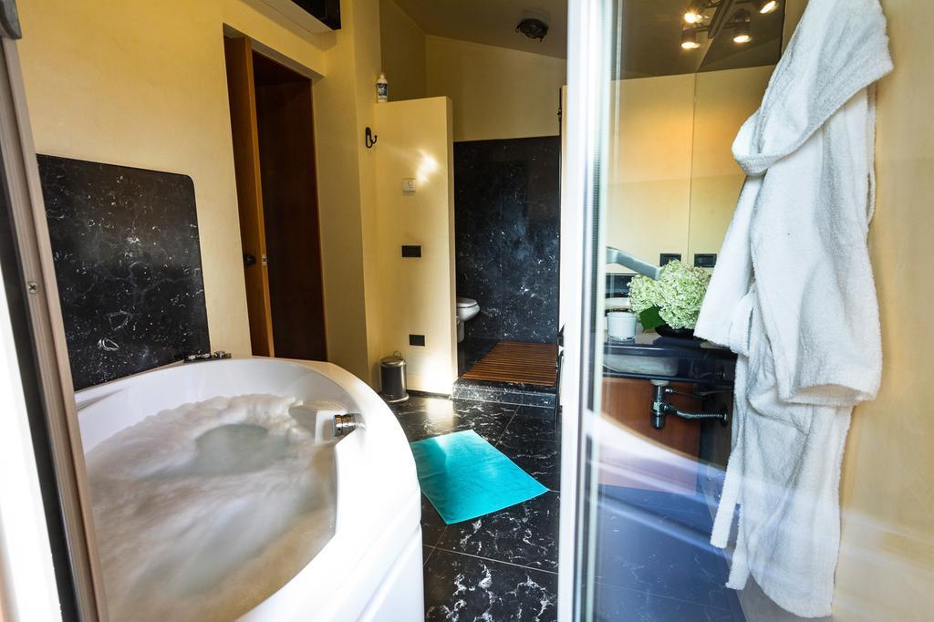 B&B Villa Adriano Ντεζεντσάνο ντελ Γκάρντα Εξωτερικό φωτογραφία