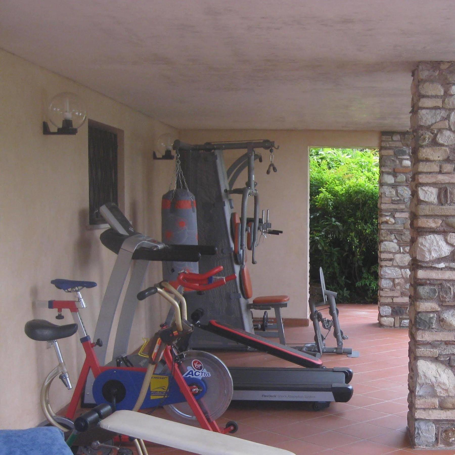 B&B Villa Adriano Ντεζεντσάνο ντελ Γκάρντα Εξωτερικό φωτογραφία