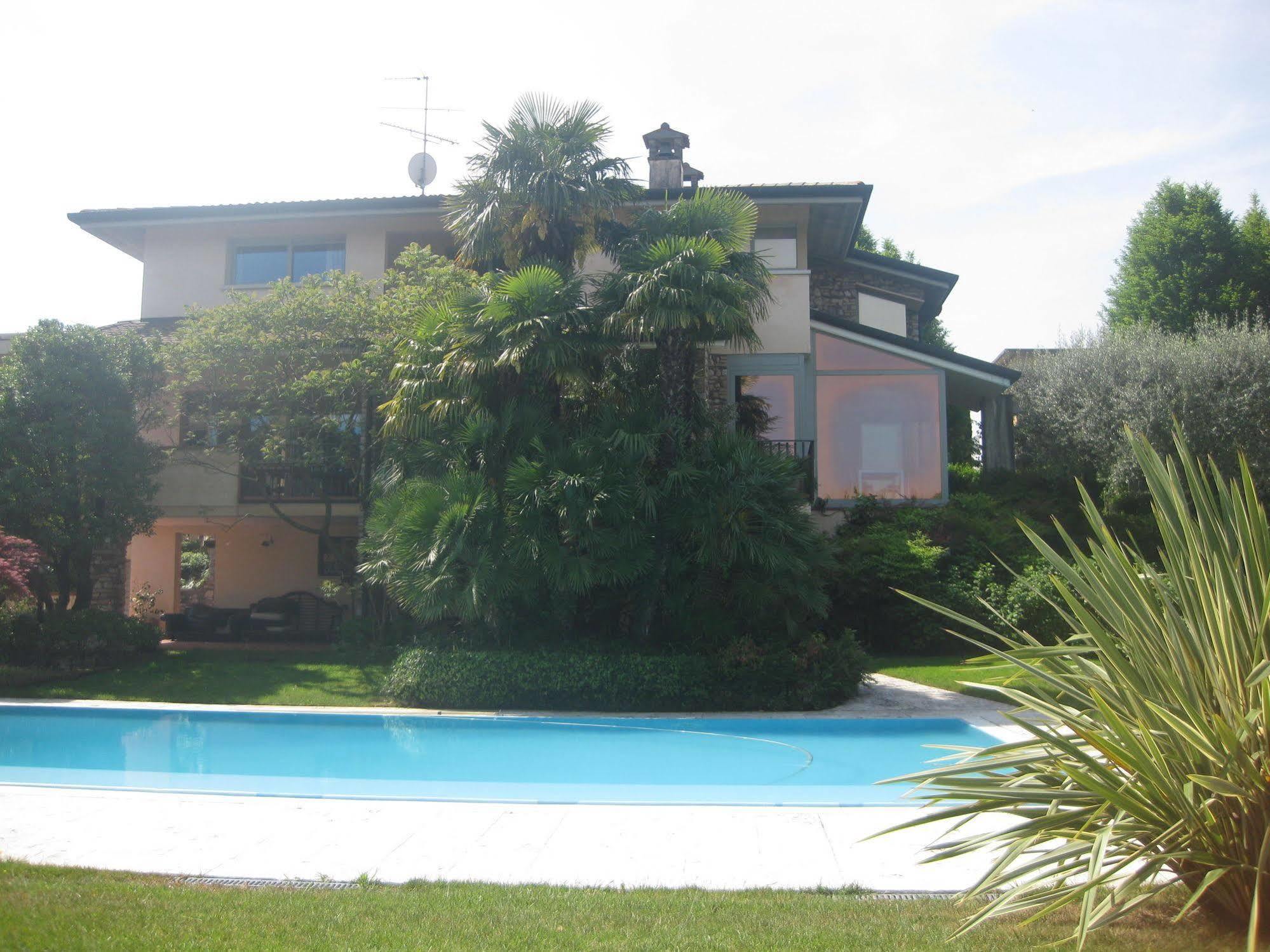B&B Villa Adriano Ντεζεντσάνο ντελ Γκάρντα Εξωτερικό φωτογραφία
